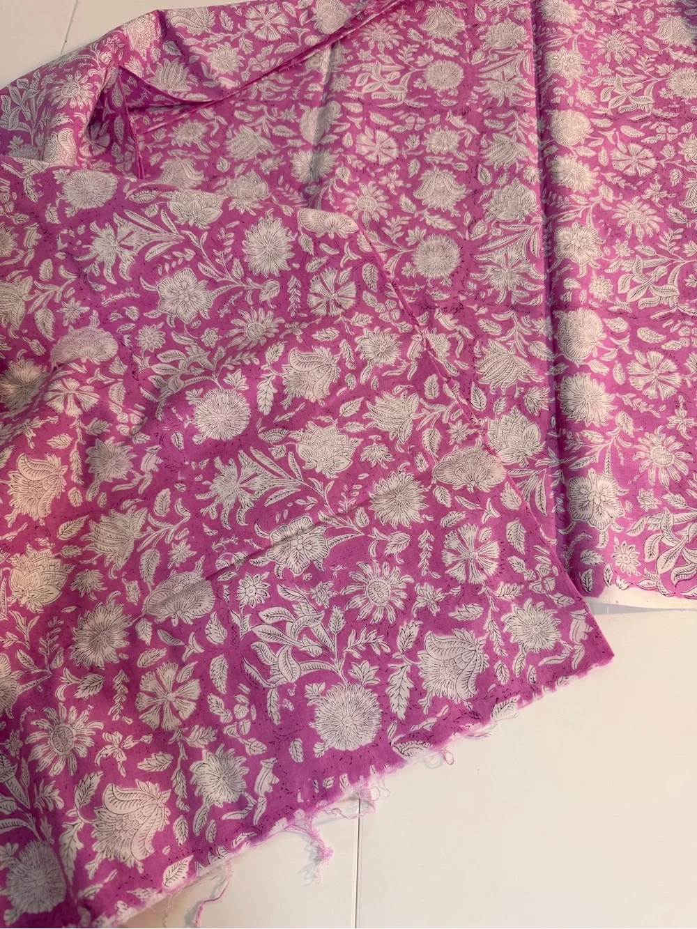 Hand Printed Cotton Fabric in Fuchsia & White. Hand blocked in India. 3 yards - Picture 3 of 4